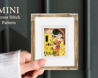 Cross Stitch miniature, small The kiss, Mini Klimt, mini art, mini cross stitch, miniature art cross stitch, miniature embroidery, small art