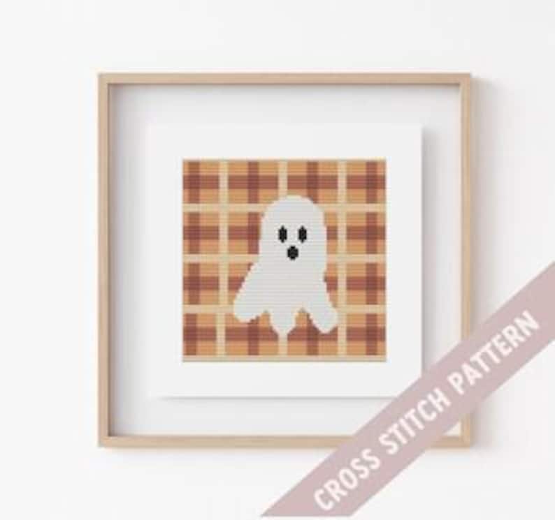 Ghost Cross Stitch pattern, checkered Ghost chart, Cross Stitch Pdf. Haunted Cross Stitch. Beginners Cross Stitch. Halloween Stitch Pattern