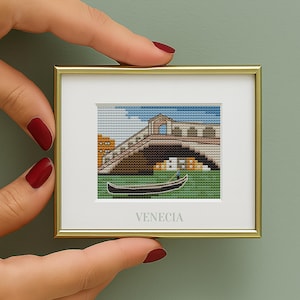 Italy mini cross stitch, easy PDF pattern, travel cross stitch, Venice stitch pattern, beginner pattern, Italian travel art,small stitch pdf