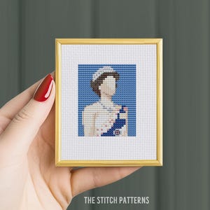 Queen Elizabeth II, mini cross stitch pattern, easy cross stitch, save the queen, needlework queen, England queen gift, Majesty Elizabeth II