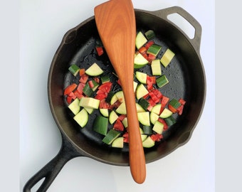 Espátula de madera de cerezo hecha a mano: 30 cm (12"), apta para utensilios de cocina antiadherentes y ecológica.