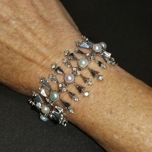 Vintage signed ORA art decco  rhodium plated silver, pearl and Swarovski crystal bracelet.