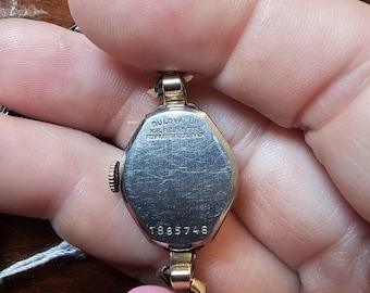 Vintage Ladies Bulova Watch 10K RGP Bezel Watch With  display picture 2