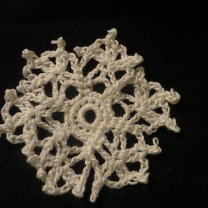 Crocheted Snowflake Poinsettia Tree Decoration Gift Pendant Window Decoration