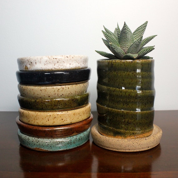 Ceramic plant saucers deals