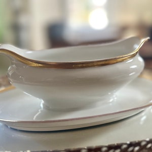 Antique Haviland Limoges GDA France Gravy  Sauce Boat With Attached Underplate 1900s Fully Marked Schleiger 1125 Pattern