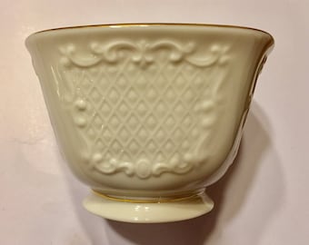 Lenox Footed Square Bowl In Canterbury Pattern, 24K Gold Trim, Discontinued, Candy Dish, Nut Bowl, Giftware