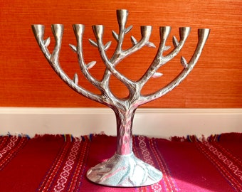 Menorah Chanukia en aluminium sur pieds, design arbre de vie Hanukkiah Judaica