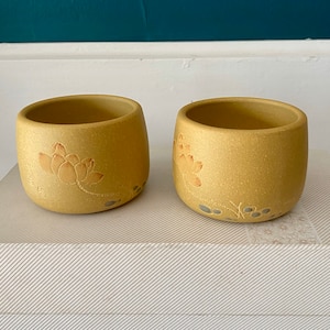 A Pair Of Japanese Teacups Yunomi Stoneware Signed In Gift Box Mint Zun Gui Cha Li