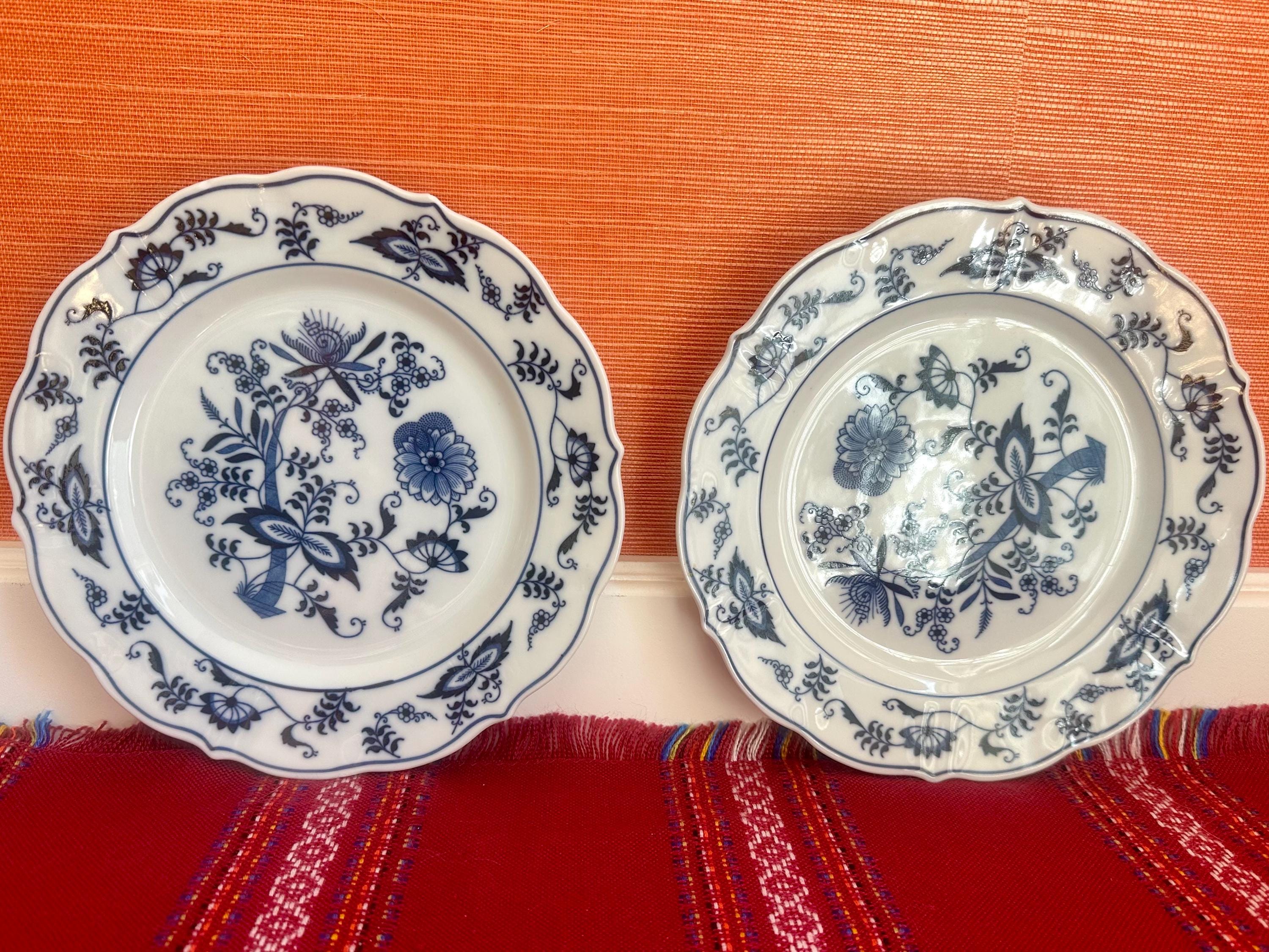 2 Blue Danube Blue Onion Lunch or Salad Plates Japan Blue and