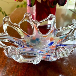 Splendida ciotola porta caramelle in vetro artistico Murano Vintage a forma libera, Italia