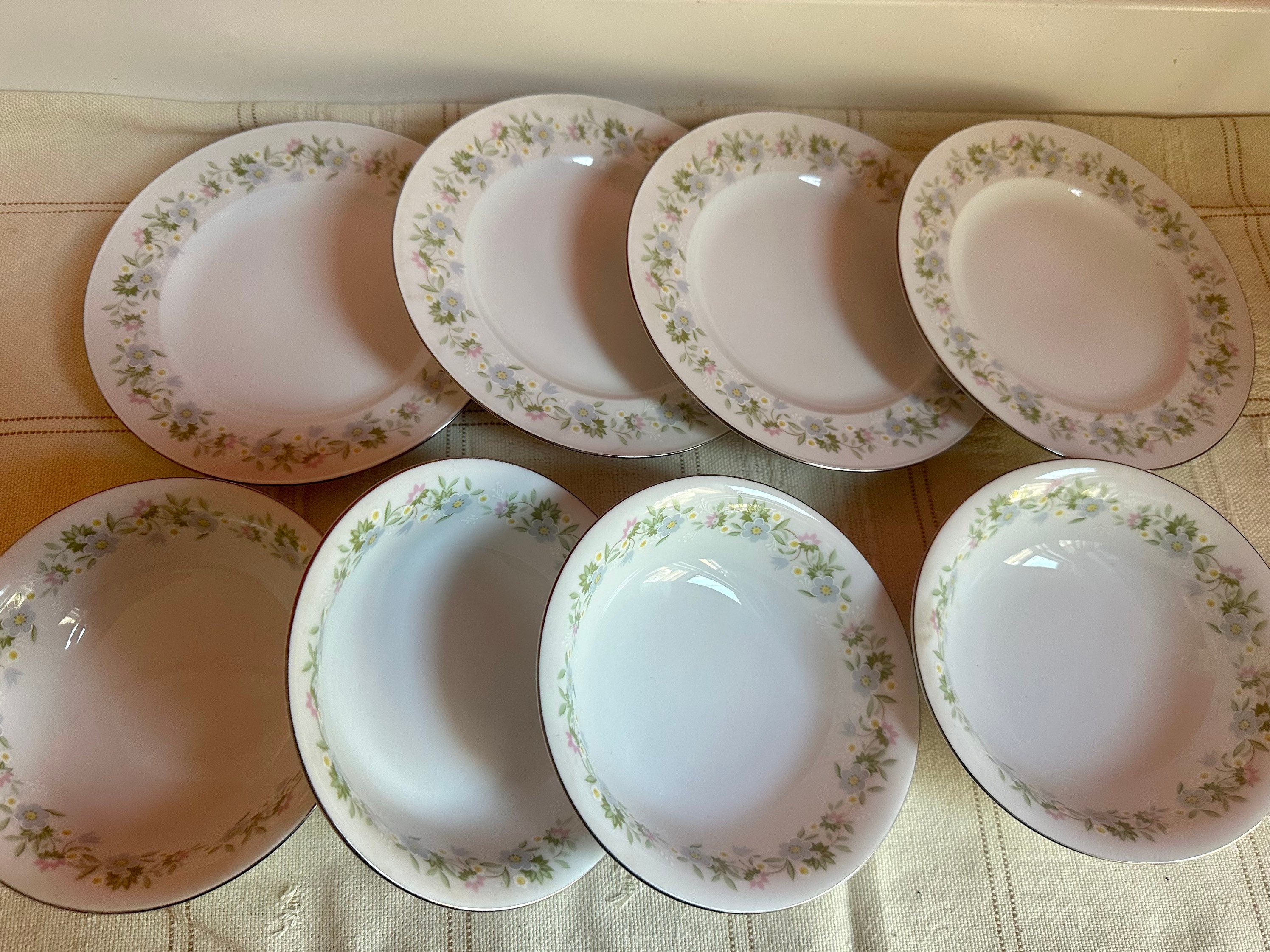 Haviland ローズセンティフォリア　19センチ　2枚セット Johann Haviland Forever Spring Platinum Trimmed 8 Pieces Set Fine