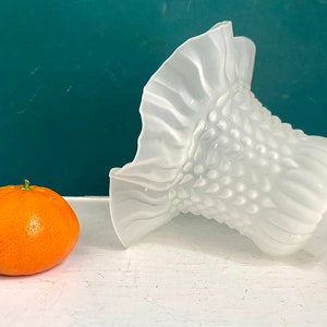 A Lovely Vintage Frosted Glass Frilly Lampshade Victorian Lighting 2” Fitter Ruffled Replacement Globe
