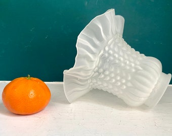 A Lovely Vintage Frosted Glass Frilly Lampshade Victorian Lighting 2” Fitter Ruffled Replacement Globe