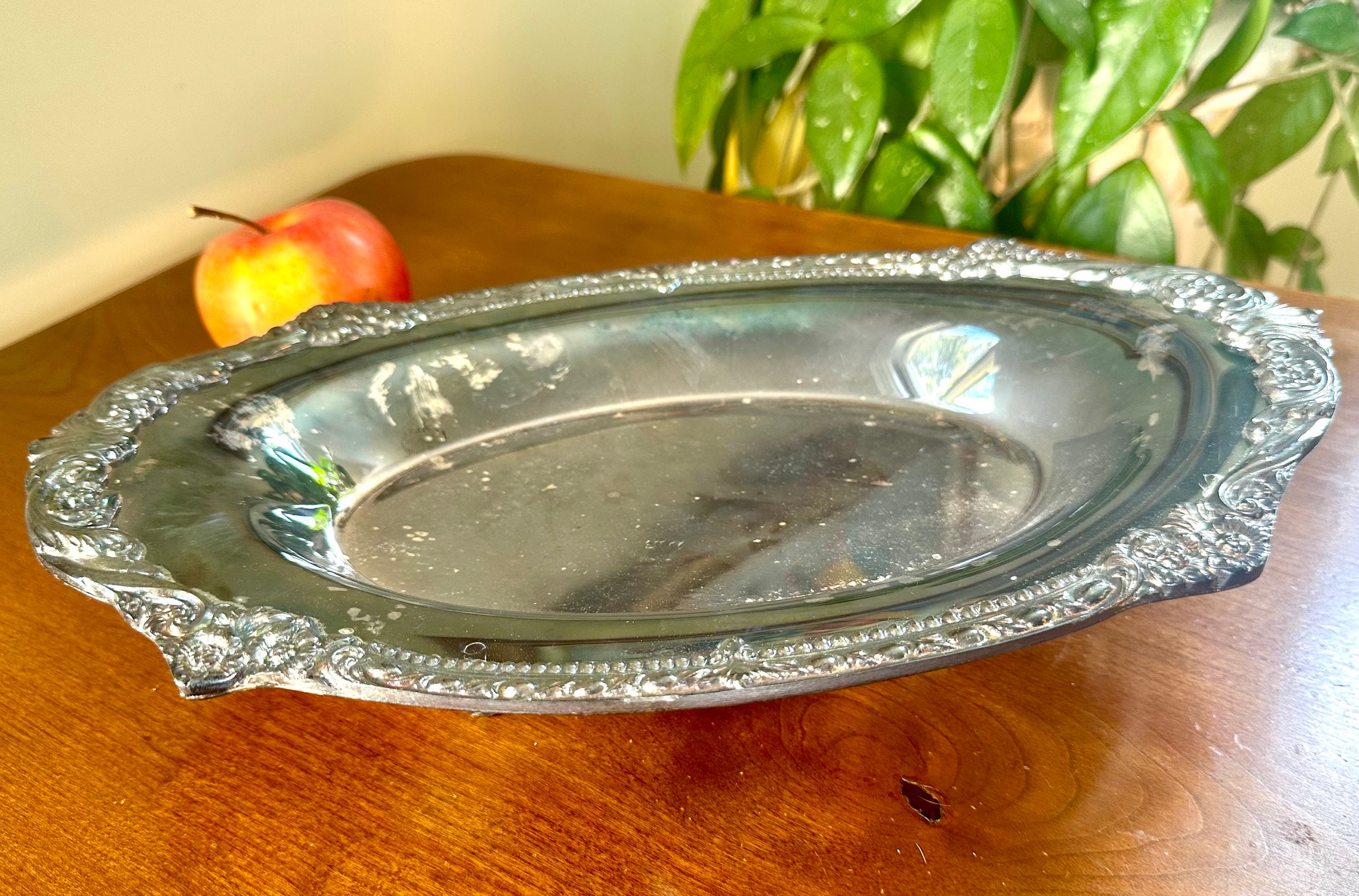 Sheridan Silver Co. Bread Tray or Serving Platter for Appetizers