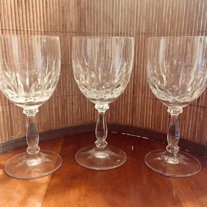 Set aus 3 Schliff Crystal Wein oder Wasser Kelche OL95