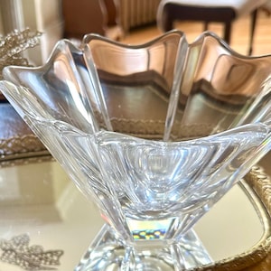 Orrefors Orion Crystal Bowl: Signed Lars Hellsten Swedish Art Glass