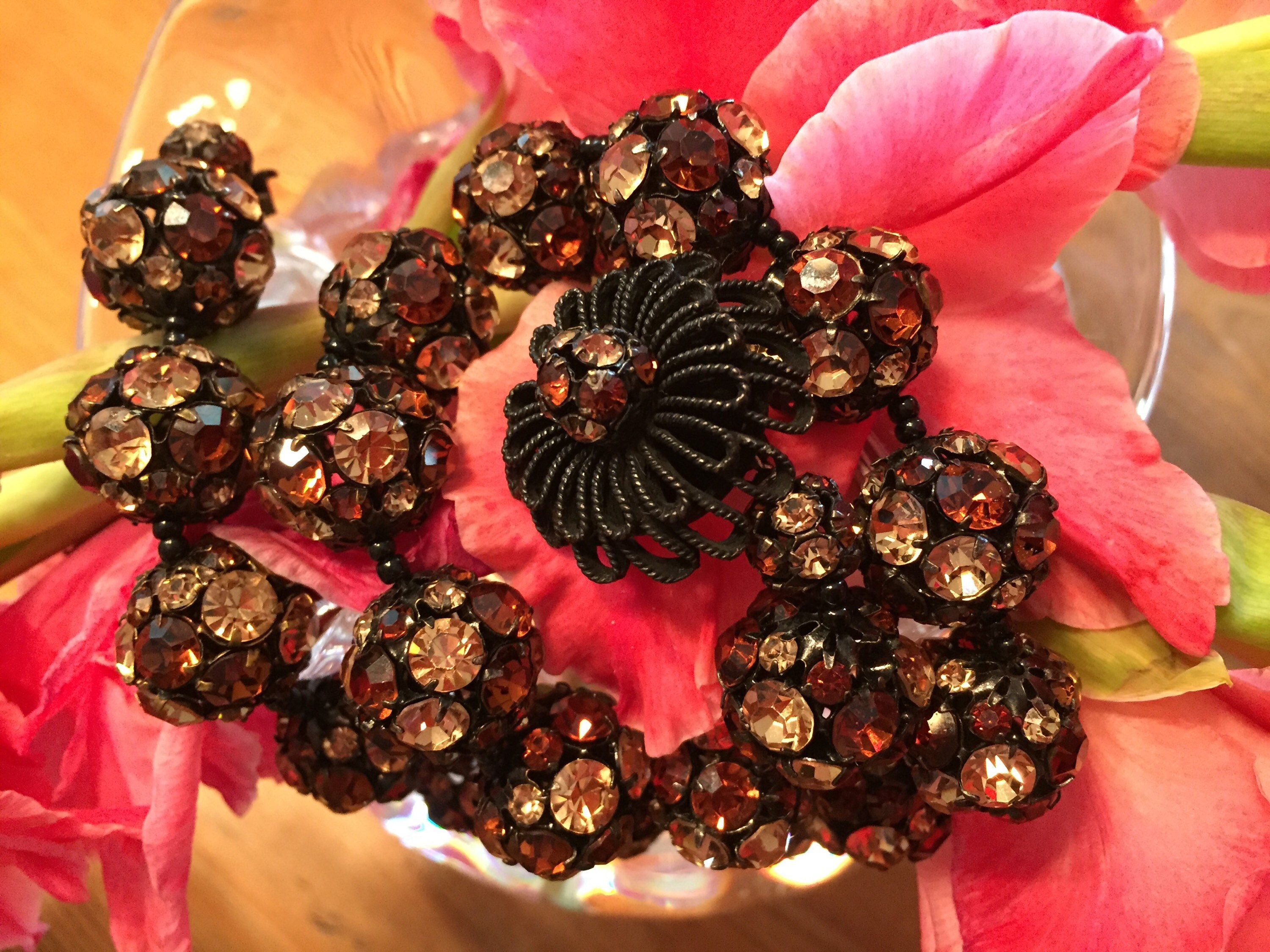 Vintage Stunning Statement Rhinestone Ball Necklace With