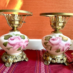 Pair Of Loevsky L&L 8480 Hurricane Lamps Boudoir Bedside Victorian Parlor Lamps GWTW Light Hand Painted Roses Glass Chimney 3-way Working