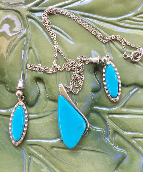 Classy Elegant Midcentury Necklace And Earrings Set Turquoise In Silver Tone Settings Dangles