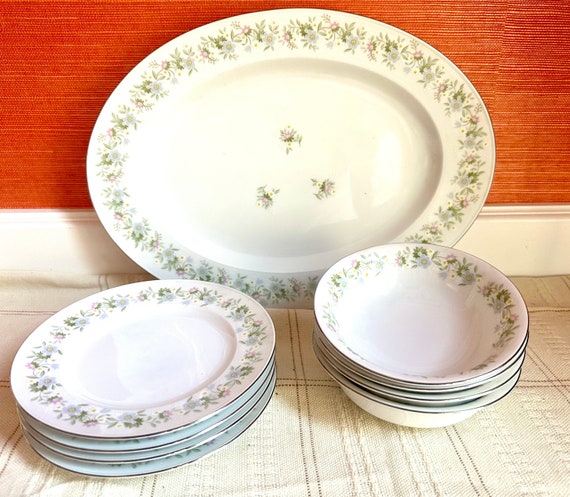 Haviland 植物モチーフ 皿 約24cm Haviland 植物モチーフ 皿 約24cm