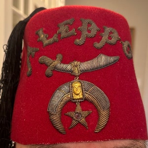 Antique Masonic Shriner’s Fez Hat Masonic Aleppo Tassel With Case Size 7 1/8