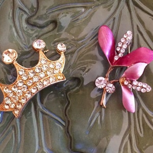 Vintage Brooches Pins Gold Tone Rhinestone Costume Jewelry Pin Retro