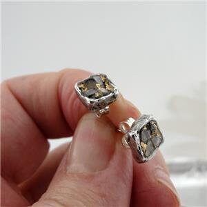 Conjunto de aretes y collares con colgante de diamantes en bruto hechos a mano en oro y plata de 24 k
