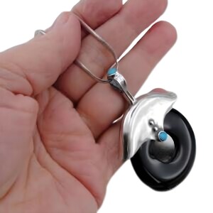 Colgante de ónix auténtico con ópalo, colgante redondo de ónix, colgante de ópalo y ónix en plata de ley, joyería israelí hecha a mano, collar con colgante de ónix
