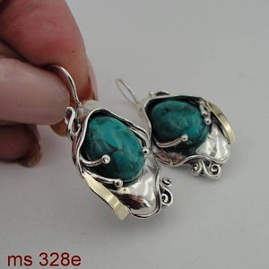 Pendientes de plata de ley 925 y oro amarillo de 9 quilates. Pendientes ovalados artesanales con piedra turquesa (ms 328e).