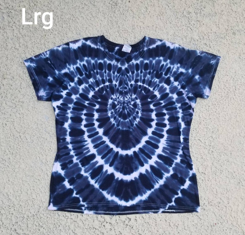Women's Black and Gray Tie Dyed Exploding Heart Tees - Etsy