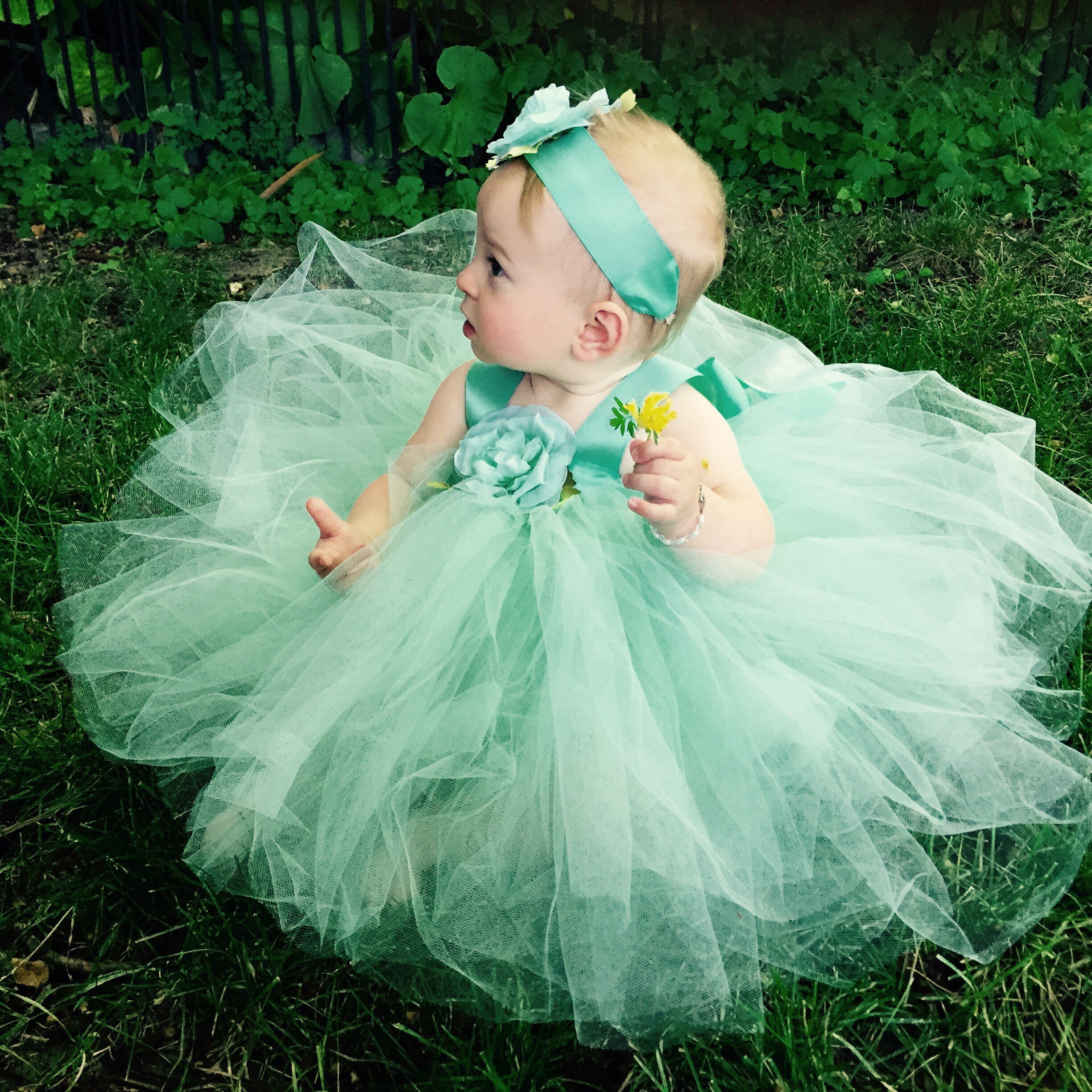 green easter dresses She & Sky Ruffle Sleeve Woven Midi Easter Dress with Tie Back Detail L