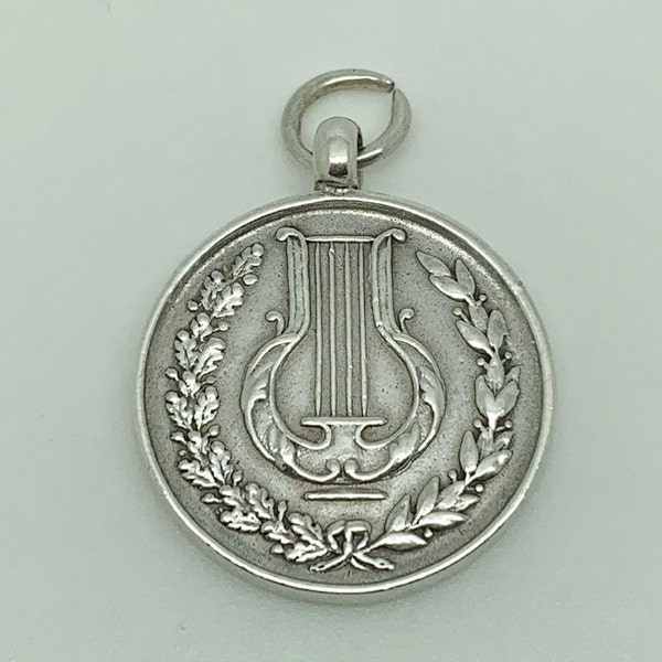 Antike 1929 englische Sterling Silber gravierte Leier Harfe Musik Medaille Uhr Fob