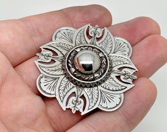 Une broche victorienne achetée 20 livres sterling se vend pour 11 500 livres sterling | Magazine