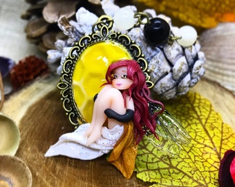 Redhead chibi queen bee and her golden honey - Fantasy nature necklace / jewel - Girl and decor made out of polymer clay /fimo -Unique model