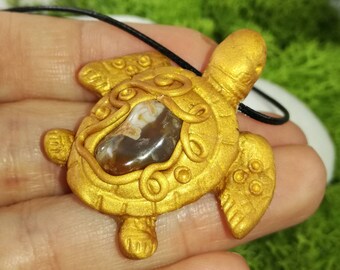 Turtle pendant with agate crystal, Crystal necklace, Animal pendant, Beach jewelry, Agate crystal, Turtle pendant
