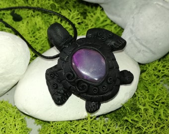 Turtle pendant, Agate crystal Turtle pendant, Crystal necklace, Beach pendant, Animal necklace, Agate Crystal, Beach, Sea