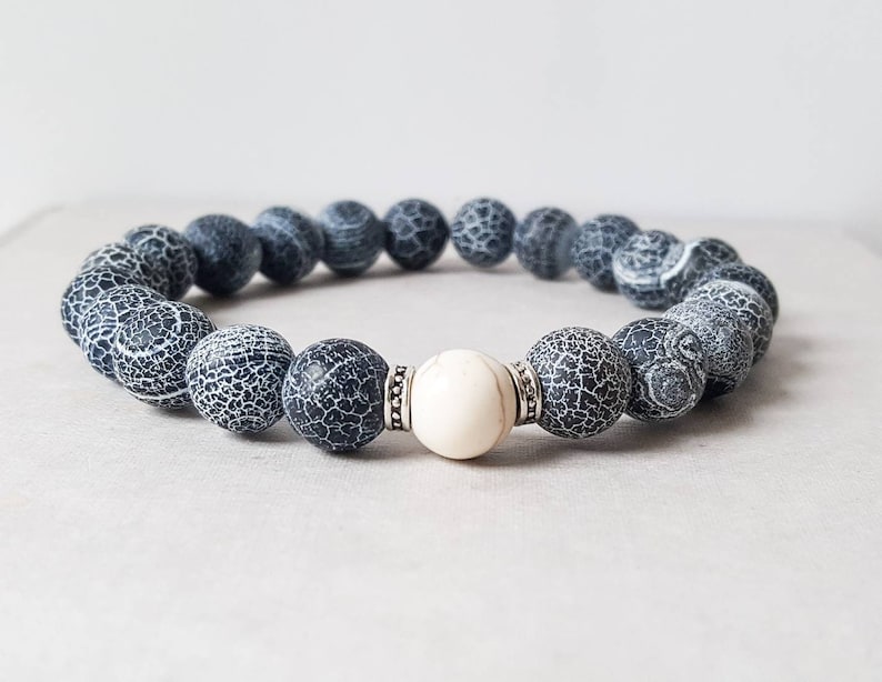 gift for husband Fathers Day Agate mens bracelet gift for him grey stone bracelet simple mens bracelet ying yang bracelet