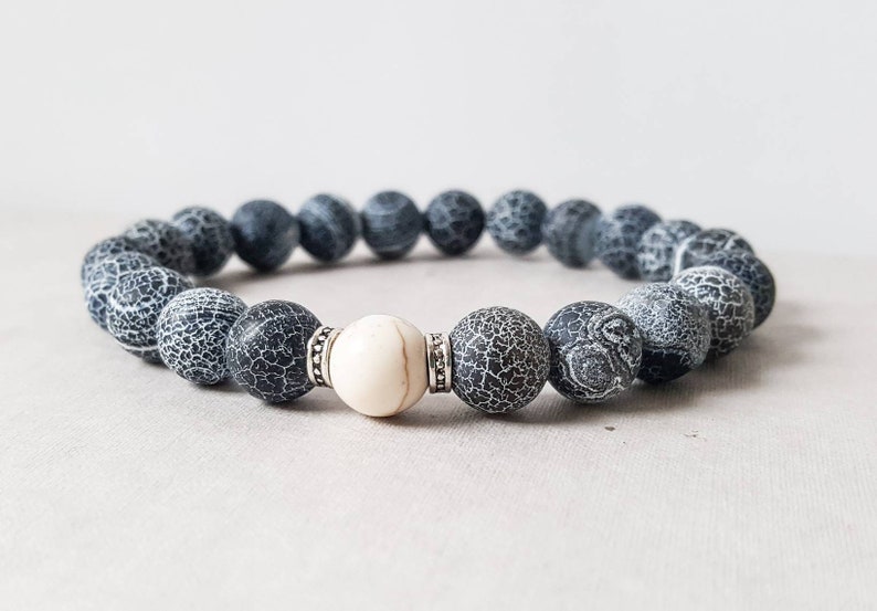 gift for husband Fathers Day Agate mens bracelet gift for him grey stone bracelet simple mens bracelet ying yang bracelet