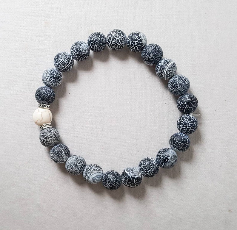 gift for husband Fathers Day Agate mens bracelet gift for him grey stone bracelet simple mens bracelet ying yang bracelet