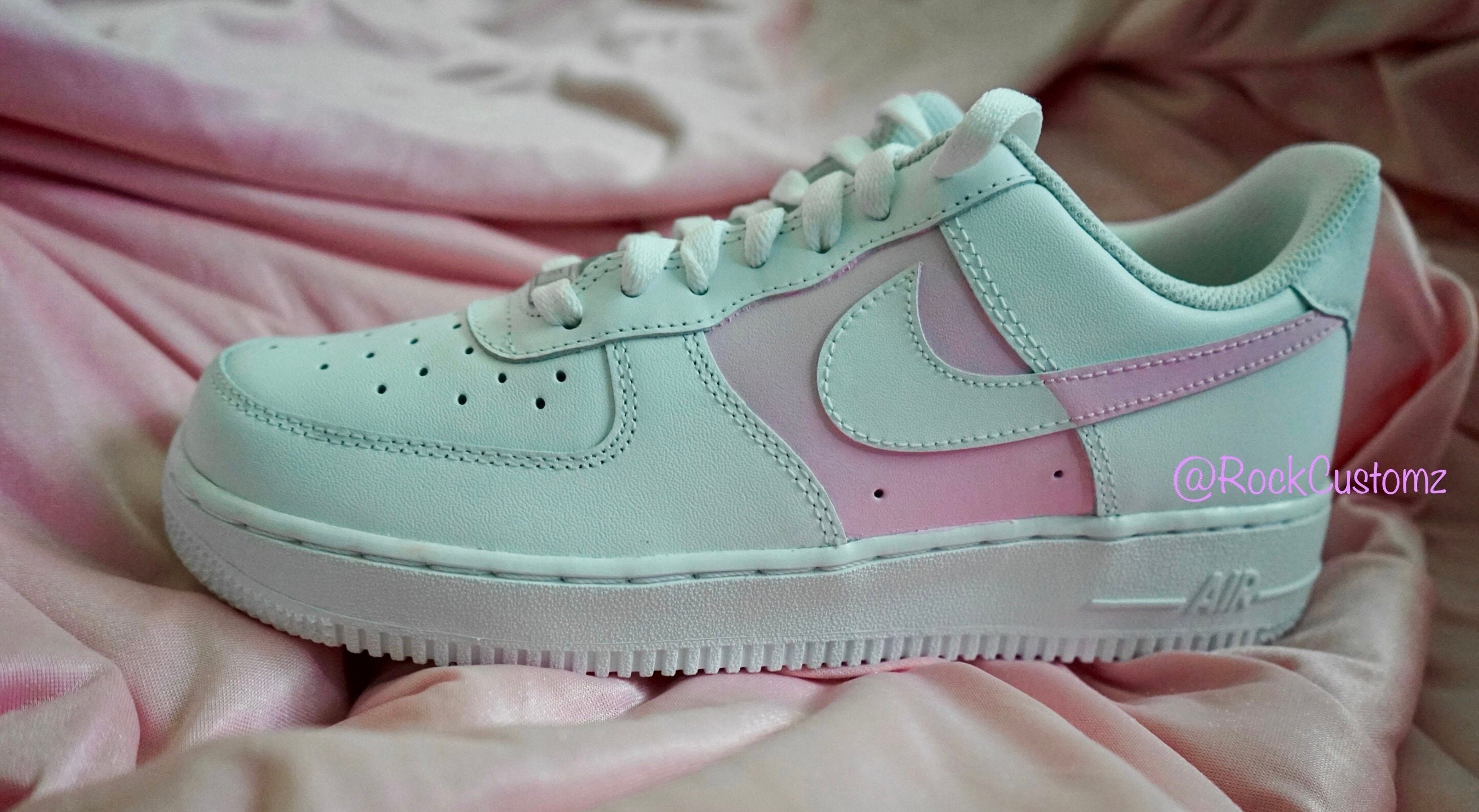 pale pink air force 1 lo trainers