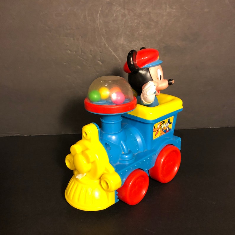 tren mickey mouse montable