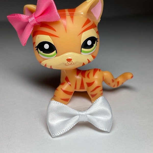 LPS | Littlest Pet Shop | #1451 Tiger Cat | Hasbro | Collector Toys |  LPS Pets & 2-Free Bows Accessories