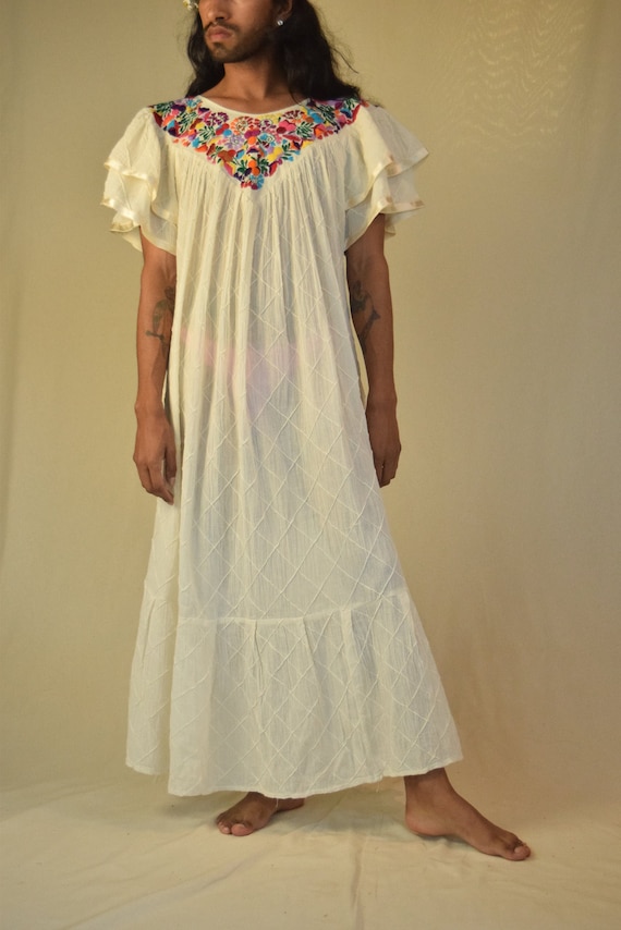 Vintage Mexican Dress. Embroidered Dress