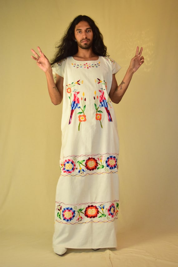 Vintage Mexican Dress. Mexican Embroidered Huipil