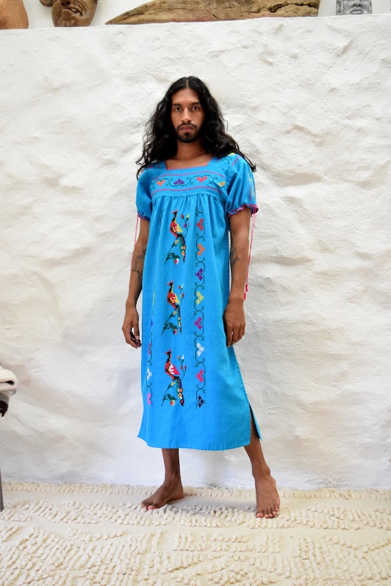Vintage Embroidered Mexican Dress