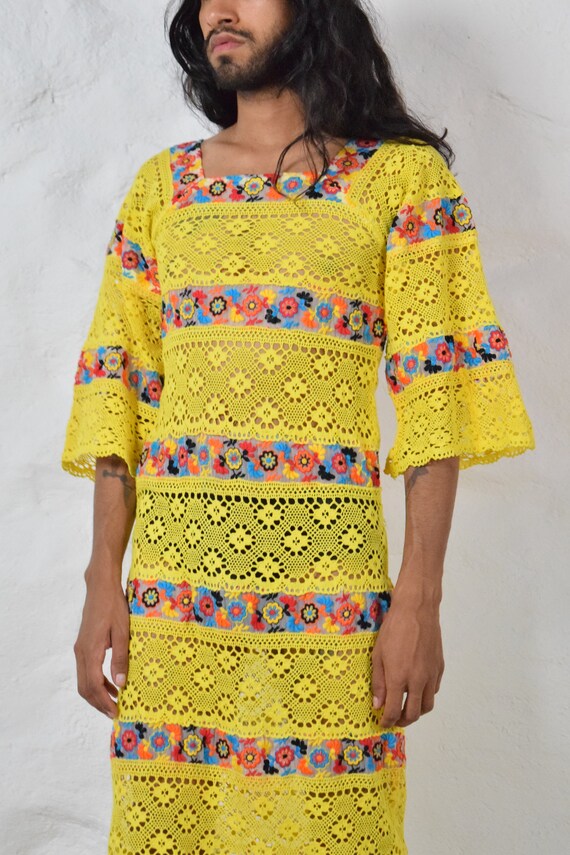 Vintage Mexican Dress. Embroidered Dress