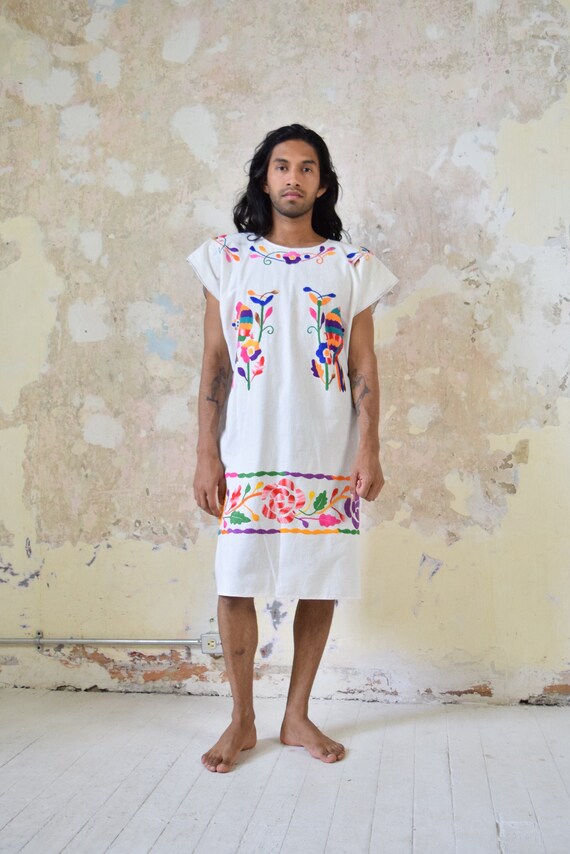 Vintage Mexican Dress. Vintage Embroidered Dress