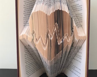 HEARTBEAT Book Folding Pattern. DIY gift for book art. Template with step by step instructions. Very easy, no measuring required. Printables