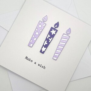 Faites une carte d'anniversaire avec des bougies. Carte faite main pour elle ou lui